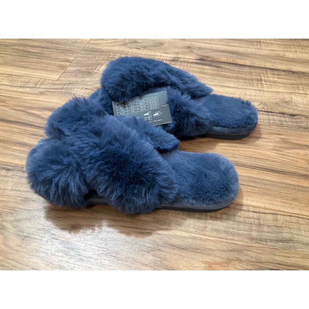 NWT Women's Parlovable Fuzzy Slippers Comfy Cross Band House Shoes   Size 5-6 Sm
